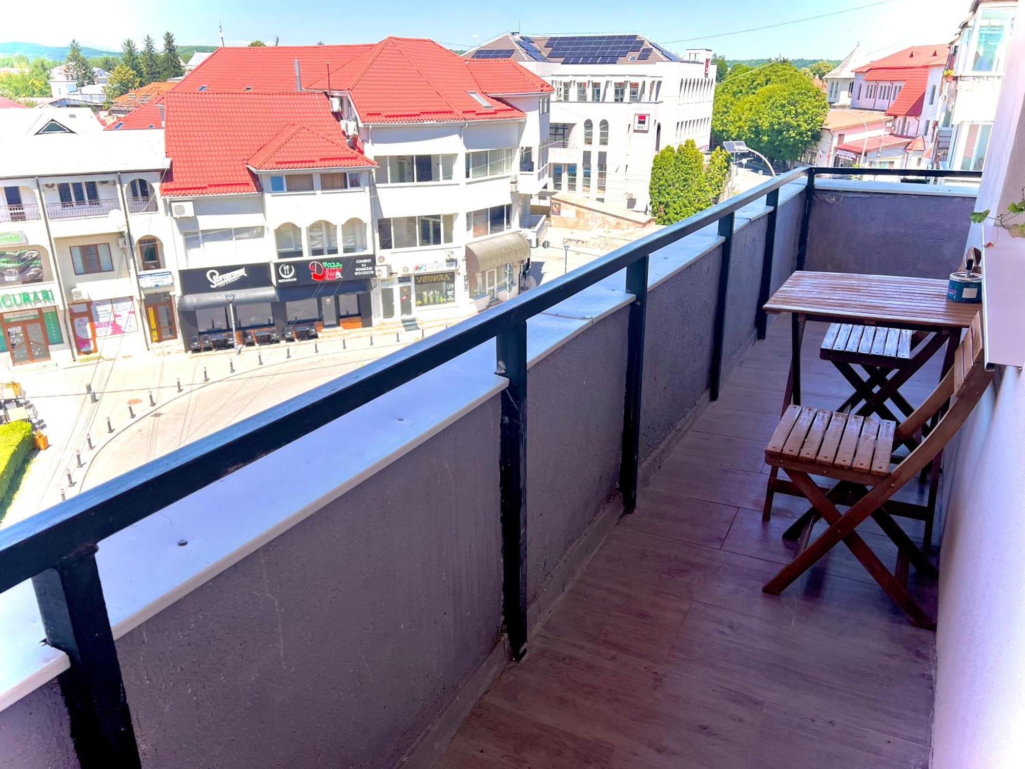 Old Town View- Ultracentral Apartment Tergovistye Kültér fotó